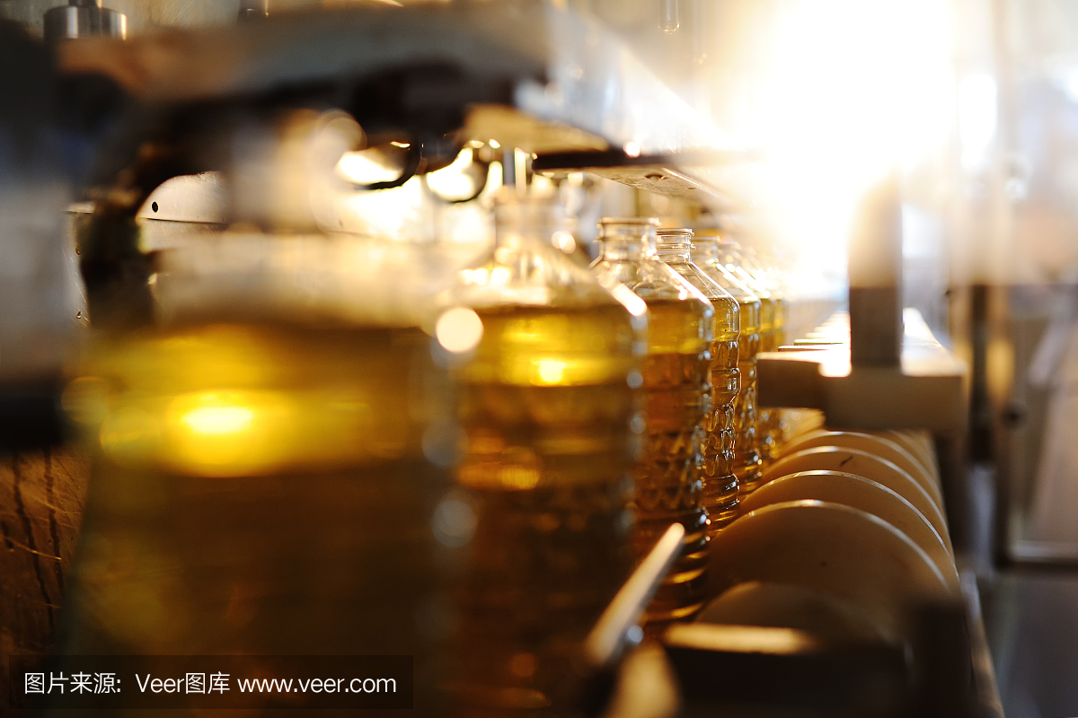 生產(chǎn)向日葵油的工廠。